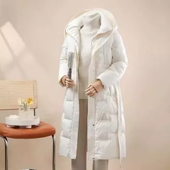 Длинный пуховик женский с капюшоном утолщенный до колена тонкий пояс белый утиный пух 2024 европейская зима новое пальто M белый