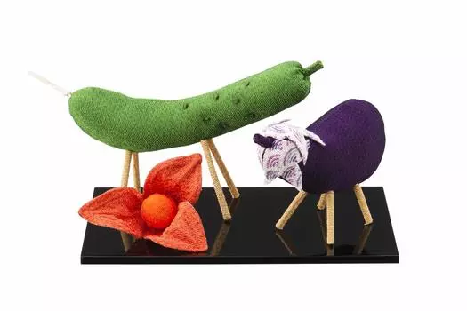 для буддийской коровы Бон Обон и лошади, сделанные для Первого Нового Бона [алтарь Хасэгава], принадлежности, украшения, креп, украшения, стандарт, Хозуки,