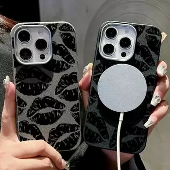 Для Magsafe Magnetic Matte Hollow Kiss Lips Phone Case для iPhone 16 15 Pro 14 Plus 13 12 Pro Max 11 Противоударный мягкий TPU тонкий кожаный текстурный чехол iPhone 16 чёрный