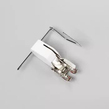 Для многофункциональных швейных машин 10449W-OT Прижимная лапка с синхронизированной подачей и направляющей планкой