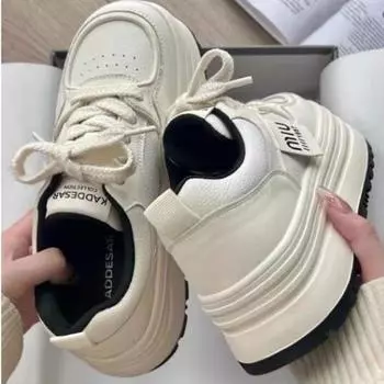 Dopamine board shoes women s 2025 spring muffin round head lightweight campus sports bread shoes thick sole heightening casual shoes 35