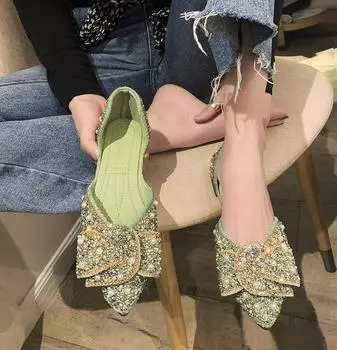 Doudou shoes children 2025 spring and autumn new versatile pearl rhinestone shallow mouth Internet celebrity fairy wind pointed shoes 35