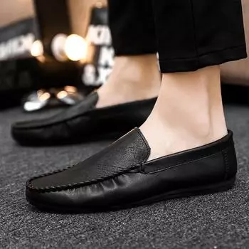 Doudou shoes men s 2025 summer new breathable soft sole simple and light lazy driving men s shoes European station loafers 39