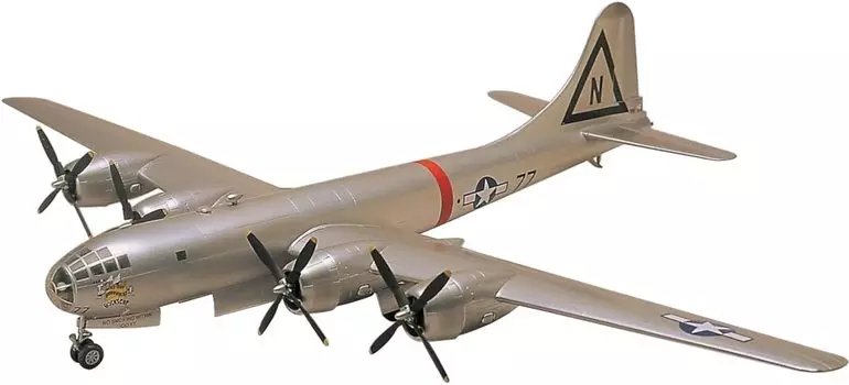 Пластиковая модель Doyusha Super Fortress 1/72 B-29A