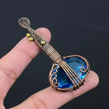 Драгоценный камень голубой топаз из чистой медной проволоки, обернутый подвеской ручной работы, ювелирные изделия для подарка 3.15 Inches синий