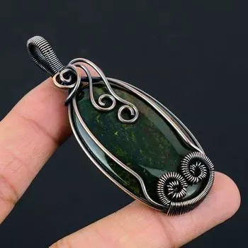 Драгоценный камень из кровавого камня Чистая медная проволока Обернутая ювелирная подвеска ручной работы 2.95 Inches зелёный