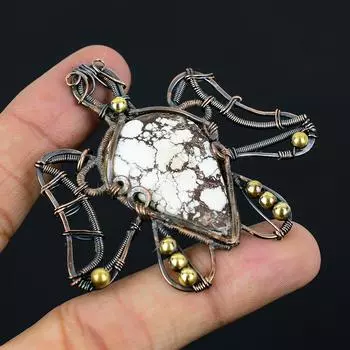 Драгоценный камень из медной проволоки в форме черепахи, кулон ручной работы 2.28 Inches белый