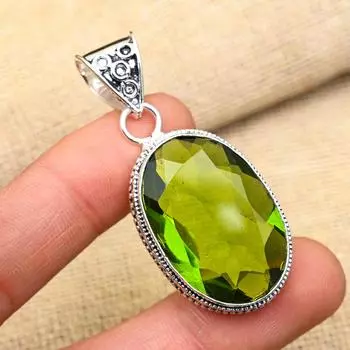Драгоценный камень перидот ручной работы из стерлингового серебра 925 пробы, ювелирные изделия, изысканный кулон для женщин 2 Inches зелёный