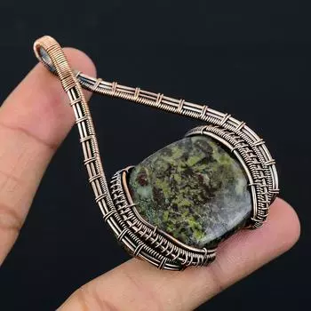 Dragon Blood Jasper Gemstone Чистая медная проволока Обернутая дизайнерская подвеска ручной работы Ювелирные изделия для нее 2.87 Inches зелёный