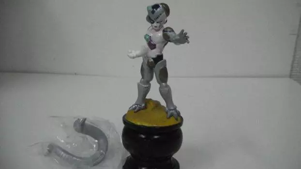 DRAGONBALL Z Dragon Ball Z Коллекция шахматных фигур DX Game Edition Secret Mecha Frieza Nightmare...Cell (король)