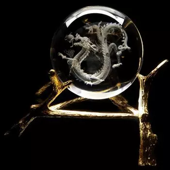 Драконий хрустальный шар 95 мм Драконий Бог Зодиакальный Дракон Украшение Искусственный хрустальный круглый шар с основанием Новогодний талисман с резьбой Год Дракона