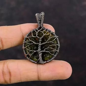 Древо жизни Молдавитовый кулон Медная проволока Обернутый кулон Ювелирные изделия из драгоценных камней Кулон ручной работы Подарок для нее Ювелирные изделия из медной проволоки Уникальный кулон