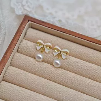 Dripping Oil Design Sense Gentle Temperament Stud Earrings Versatile Pearl Earrings