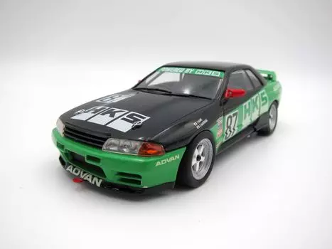 дюймовая серия HKS SKYLINE пластиковая модель 1/24 №304 (Skyline GT-R [спецификация BNR32 Gr.A] 1992) чёрный