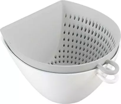 Дуршлаг Akebono Sangyo, изготовленный в Быстро собирайте и перемещайте нарезанные продукты на разделочной доске без использования воды. Пища не переливается через край даже при воздействии