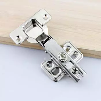 Дверца кухонного шкафа безопасности закрывается с полным наложением гидравлической шарнирной пластины