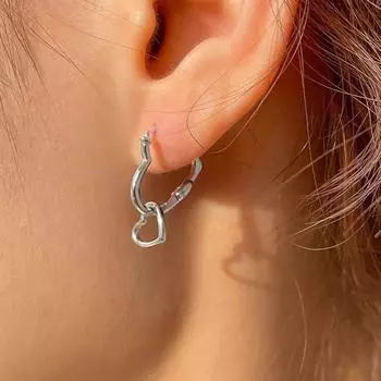 Двойная пряжка для ушей Love, женская легкая роскошная нишевая дизайнерская серьга Sense Ring Hollow Heart Ear Ear Jewelry