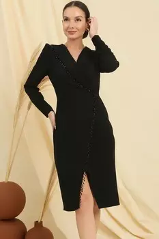 Двубортное платье с запахом и одинарным воротником, украшенное бисером, на полуподкладке