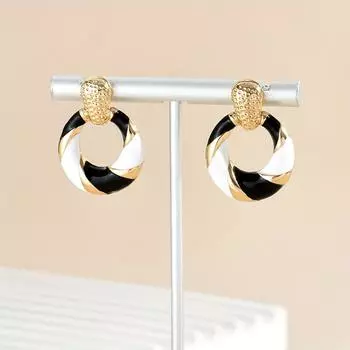 Двухцветные серьги-кольца спирали из эмали, элегантный золотистый узор «ветряная мельница», шикарные пусеты из цинкового сплава для повседневной носки черный белый