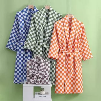 Двухслойный вафельный хлопковый халат унисекс с рисунком в виде шахматной доски - впитывающий, идеально подходит для осени и зимы Medium
