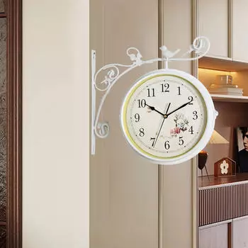Двусторонние настенные часы Диаметр циферблата 10 дюймов Бесшумный декор Станционные Круглые для патио балкона white