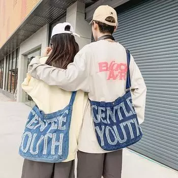 Джинсовая сумка с буквенным принтом и меховой опушкой, женская сумка через плечо светло-синий