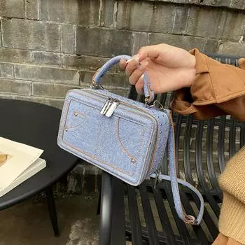 Джинсовые дизайнерские сумки с верхней ручкой для женщин Мини-квадратная сумка-мессенджер с заклепками Сумка через плечо Роскошная дизайнерская сумка 12x19x9cm чёрный