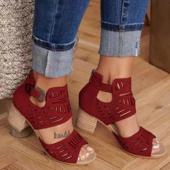 E-commerce special contribution 2024 summer new hollow engraved thick heel large size 43 women s sandals 35