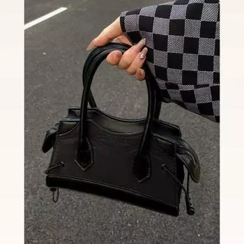 Early Autumn Casual Versatile Bag Women S Handbag High Texture Drawstring Locomotive Bag Shoulder Messenger Bag 21.5*12*7.5 чёрный