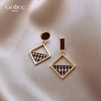 Earrings for Women Sterling Silver Earring/Pin Special-Interest Design Fancy 2024 New Arrival Best Selling Accessible Luxury Autumn/Winter Earrings Houndstooth geometric stud earrings