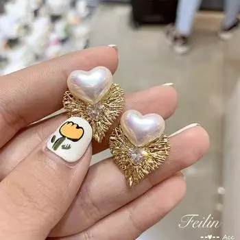 Earrings Temperament Earrings with European and American Love Pearl Zircon Earrings for Modern Female Gifts