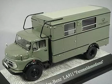 Ebro Mercedes Benz L911 Deutsche Post 06251 Завершенный продукт 1/43