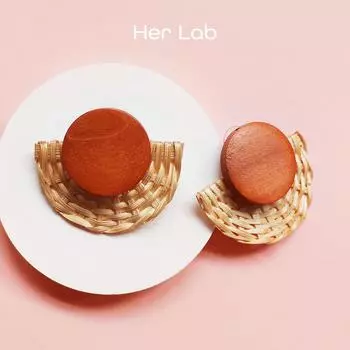 Ее лаборатория | Коричневые круглые зубчатые деревянные винтажные обручи с геометрическим рисунком и висячими крючками-серьгами