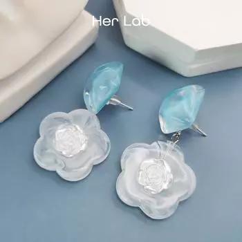 Ее лаборатория | Серьги Роза невинности резные из пластика Мать