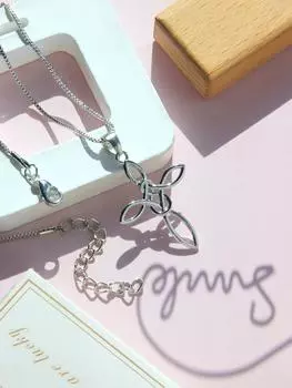 Ее лабораторные украшения | Извилистый полый кулон на удачу, простое дизайнерское ожерелье, цепочка из змеиной кости из титановой стали, набор ювелирных изделий. серебряный