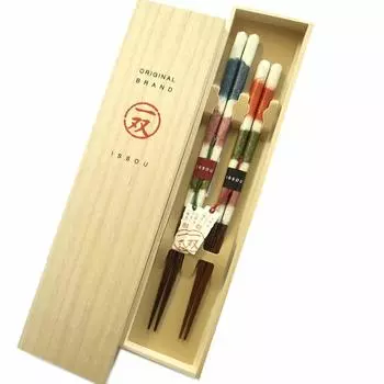 Eighth Generation Harimaya Issou Yushin Couple Chopsticks in Paulownia Box Made in Japan