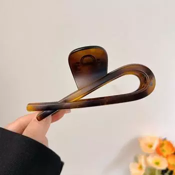 Elegant Large Cross Heart PC Hair Claw Clips Women Hair Accessories Vintage Amber Black Geometric Catch Crab Clamp Headwear New