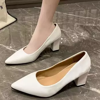 Elegant pointed patent leather single shoes black thick heel 2025 summer new high-end layer empty work shoes high heels women 35