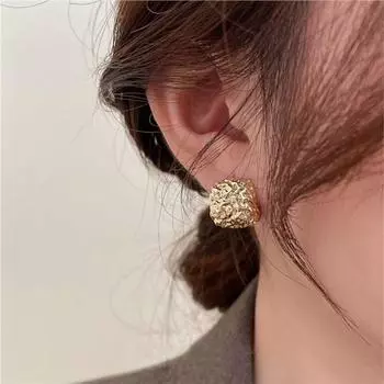 Elegant Retro Exaggeration Earrings Retro Hoop Earrings Minimalist Design Simple Ear Buckle Women серебряный