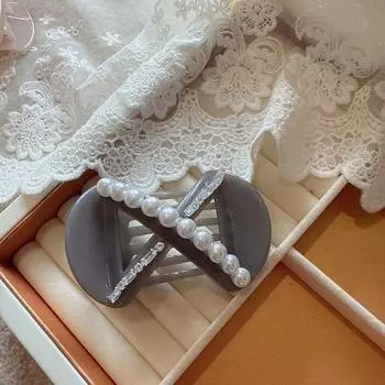 Elegant Spring/Summer Style Crystal and Pearl Fashion Hair Clip, High Quality Minimalist and Versatile