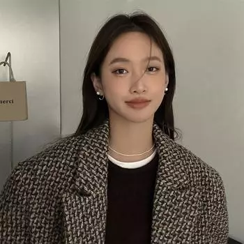 Elegant temperament atmosphere pearl stud earrings simple versatile 925 silver needle girls premium earrings champagne gold 925 silver needles