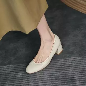 Elegant temperament pointed thick heel single shoes women s 2025 spring new women s shoes shallow middle heel shoes simple commuter tooling shoes 34