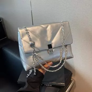 Цепочка из вышивальных ниток Сумка женская Нишевый дизайн Большая вместимость Одно плечо Наплечная сумка Литературная и элегантная Маленькая квадратная сумка серебряный