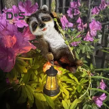 Енот, солнечный светильник, смоляной лазающий енот со светодиодным фонарем, водонепроницаемая садовая статуэтка, подвесная фигурка енота для двора, стены, балкона, дерева коричневый