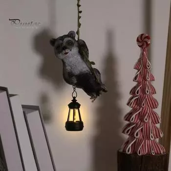 Енот, солнечный светильник, смоляной лазающий енот со светодиодным фонарем, водонепроницаемая садовая статуэтка, подвесная фигурка енота для двора, стены, балкона, дерева коричневый