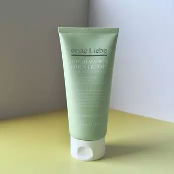 erste Liebe LOW PH MADECA GREEN CREAMY BIOME ОЧИЩАЮЩАЯ ПЕНКА 150мл/для сухой чувствительной кожи 150ml зелёный