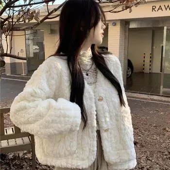European and American Imitation Lamb Wool Soft Waxy Fur Coat Autumn and Winter New Thickened Warm V-neck Foreign Style Top Women s S recommends 80-55kg коричневый