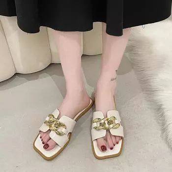 European and American large size solid color 2024 summer new round head thick bottom metal button outer wear one-character sandals women 35