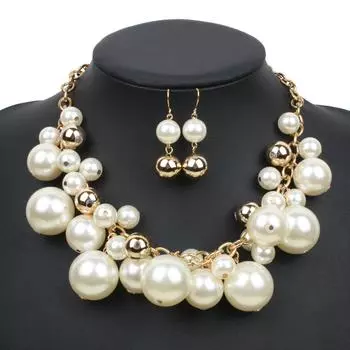 European and American multi-layered temperament accessories simple and atmospheric imitation pearl necklace irregular geometric collarbone necklace 50 cm
