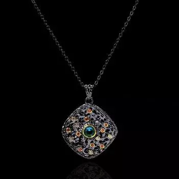 European and American Popular Retro Round Pendant Necklace Metal Electroplated Personalized Necklace